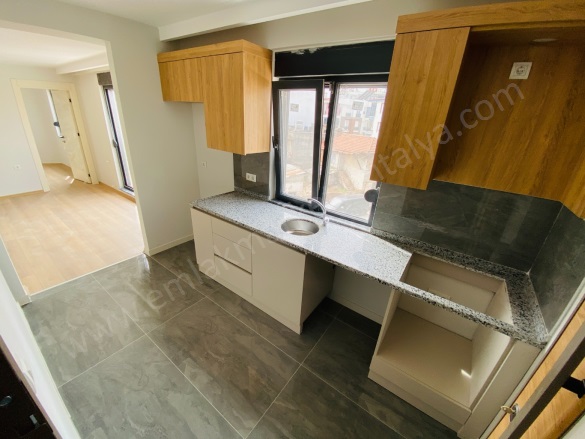 Yüksekalan Mah. Muratpaşa Satılık Daire |  2+1 Oda | 65M2 5.000.000Tl  Krediye Uygun  | 2. Kat | Klima | 1 Banyo Resim-3