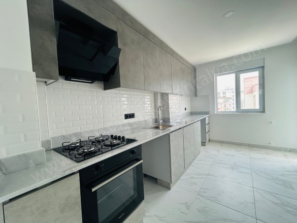 Aydoğmuş Mah. Kepez Satılık Daire |  2+1 Oda | 110M2 4.500.000Tl  Krediye Uygun  | 3. Kat | Klima | 1 Banyo Resim-1