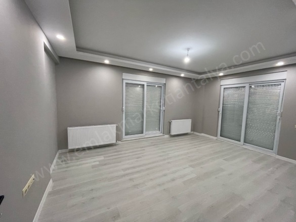 Bahçeyaka Mah. Döşemealtı Satılık Daire |  3+1 Oda | 135M2 5.600.000Tl  Krediye Uygun  | Yüksek Giriş | Doğalgaz(Kombi) | 2 Banyo Resim-1