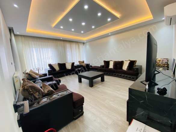 Meydankavağı Mah. Muratpaşa Satılık Daire |  6+1 Oda | 320M2 17.000.000Tl  Krediye Uygun  | Dubleks | Doğalgaz(Kombi) | 4 Banyo Resim-2