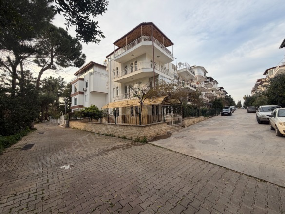 Şelale Mah. Kepez Satılık Villa |  4+1 Oda | 250M2 9.200.000Tl  Krediye Uygun  | Tripleks | Klima | 2 Banyo Resim-1