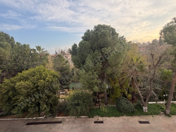 Şelale Mah. Kepez Satılık Villa |  4+1 Oda | 250M2 9.200.000Tl  Krediye Uygun  | Tripleks | Klima | 2 Banyo Resim-4