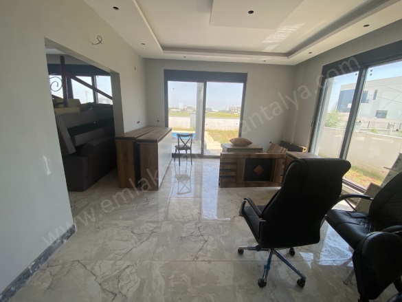 Altınkale Mah. Döşemealtı Satılık Villa |  5+1 Oda | 350M2 19.000.000Tl  Krediye Uygun  | Dubleks | Klima | 3 Banyo Resim-4