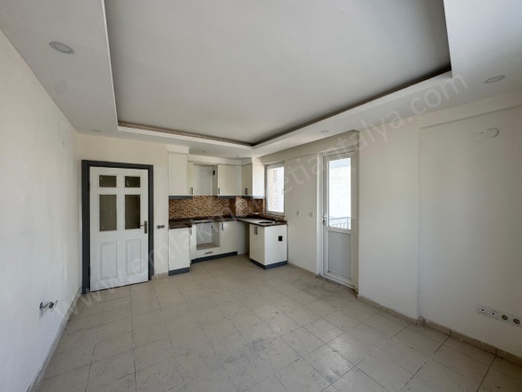 Kızılarık Mah. Muratpaşa Satılık Daire |  2+1 Oda | 80M2 2.900.000Tl  Krediye Uygun  | 1. Kat | Klima | 1 Banyo Resim-2