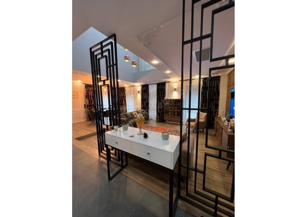 Molla Yusuf Mah. Konyaaltı Satılık Villa |  6+1 Oda | 375M2 37.000.000Tl  Krediye Uygun  Eşyalı  | Villa | Doğalgaz(Kombi) | 4 Banyo Resim-3