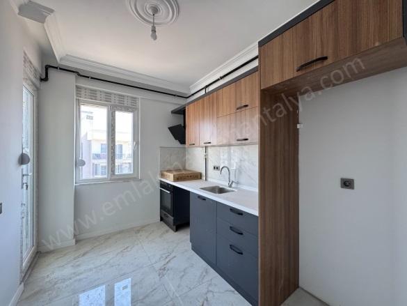 Kızıltoprak Mah. Muratpaşa Satılık Daire |  2+1 Oda | 105M2 6.950.000Tl  Krediye Uygun  | 4. Kat | Doğalgaz(Kombi) | 1 Banyo Resim-1