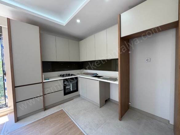 Kızıltoprak Mah. Muratpaşa Satılık Daire |  1+1 Oda | 78M2 4.650.000Tl  Krediye Uygun  | 4. Kat | Doğalgaz(Kombi) | 1 Banyo Resim-4