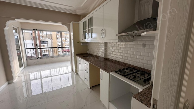 Çağlayan Mah. Muratpaşa Satılık Daire |  3+1 Oda | 210M2 14.000.000Tl  Krediye Uygun  | 7. Kat | Doğalgaz(Kombi) | 2 Banyo Resim-4
