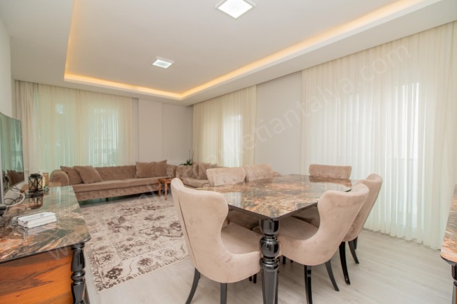 Kızıltoprak Mah. Muratpaşa Satılık Daire |  3+1 Oda | 142M2 9.750.000Tl  Krediye Uygun  | 3. Kat | Doğalgaz(Kombi) | 2 Banyo Resim-5