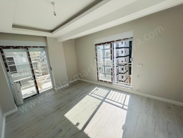 Yıldız Mah. Muratpaşa Satılık Daire |  3+1 Oda | 125M2 9.250.000Tl  Krediye Uygun  | 4. Kat | Klima | 2 Banyo Resim-5