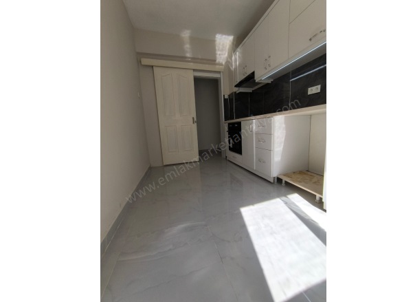 Sedir Mah. Muratpaşa Satılık Daire |  3+1 Oda | 120M2 4.300.000Tl  Krediye Uygun  | 2. Kat | Klima | 1 Banyo Resim-5