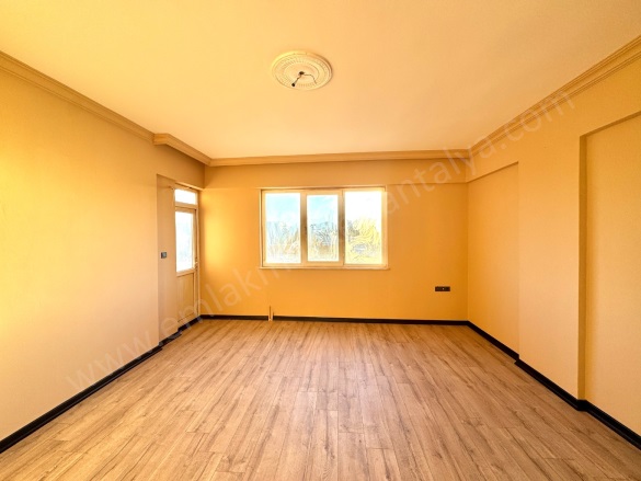 Sedir Mah. Muratpaşa Satılık Daire |  3+1 Oda | 135M2 4.650.000Tl  Krediye Uygun  | 2. Kat | Doğalgaz(Kombi) | 1 Banyo Resim-4