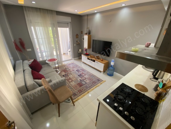 Güzeloba Mah. Muratpaşa Satılık Daire |  1+1 Oda | 50M2 3.500.000Tl  Krediye Uygun  Eşyalı  | Yüksek Giriş | Doğalgaz(Kombi) | 1 Banyo Resim-4