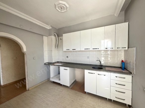 Cumhuriyet Mah. Muratpaşa Satılık Daire |  3+1 Oda | 135M2 4.500.000Tl  Krediye Uygun  | 2. Kat | Klima | 1 Banyo Resim-2