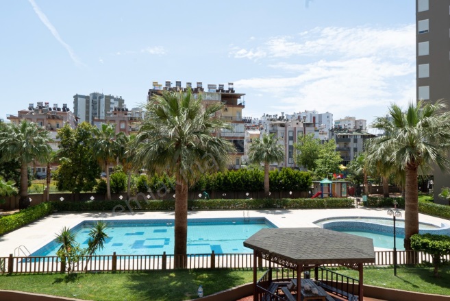 Meydankavağı Mah. Muratpaşa Satılık Daire |  3+1 Oda | 170M2 13.500.000Tl  Krediye Uygun  | 3. Kat | Doğalgaz(Kombi) | 2 Banyo Resim-1