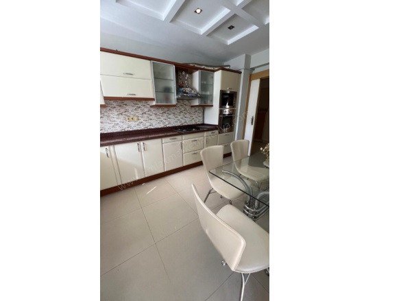 Meydankavağı Mah. Muratpaşa Satılık Daire |  3+1 Oda | 170M2 13.500.000Tl  Krediye Uygun  | 3. Kat | Doğalgaz(Kombi) | 2 Banyo Resim-3