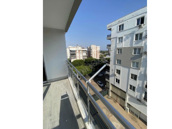 Doğuyaka Mah. Muratpaşa Satılık Daire |  3+1 Oda | 140M2 8.750.000Tl  Krediye Uygun  | 4. Kat | Doğalgaz(Kombi) | 1 Banyo Resim-3