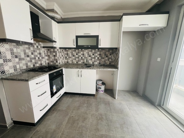 Kızıltoprak Mah. Muratpaşa Kiralık Daire |  2+1 Oda | 90M2 Aylık 25.000Tl | 2. Kat | Klima | 1 Banyo Resim-5
