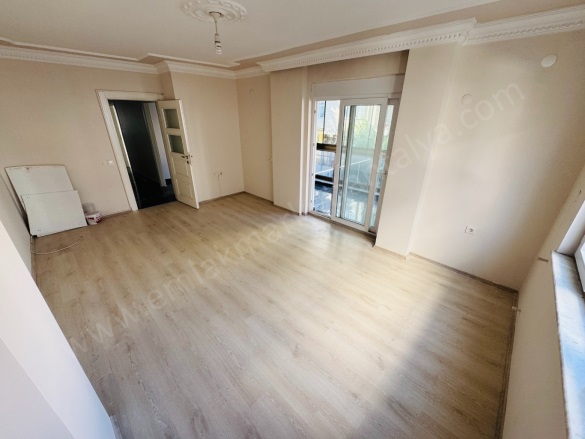 Meydankavağı Mah. Muratpaşa Satılık Daire |  2+1 Oda | 130M2 8.000.000Tl  Krediye Uygun  | 1. Kat | Klima | 2 Banyo Resim-5
