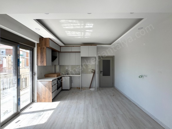 Güvenlik Mah. Muratpaşa Satılık Daire |  2+1 Oda | 98M2 5.750.000Tl  Krediye Uygun  | 1. Kat | Doğalgaz(Kombi) | 1 Banyo Resim-3