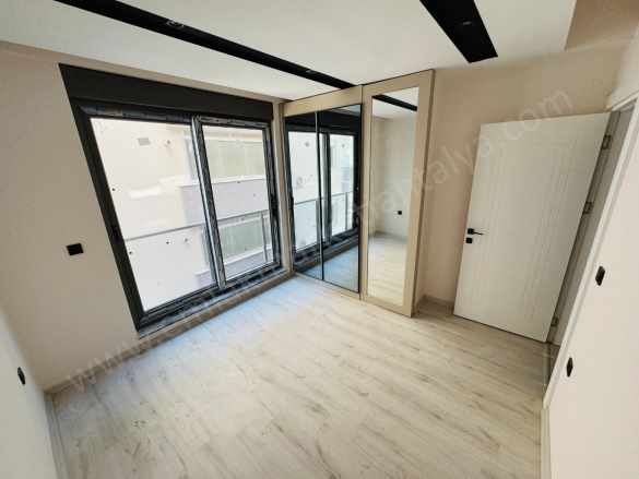 Meydankavağında Yerden Isıtmalı Çift Banyolu Sıfır 3+1 Satılık Daire Muratpaşa Meydankavağı Mah