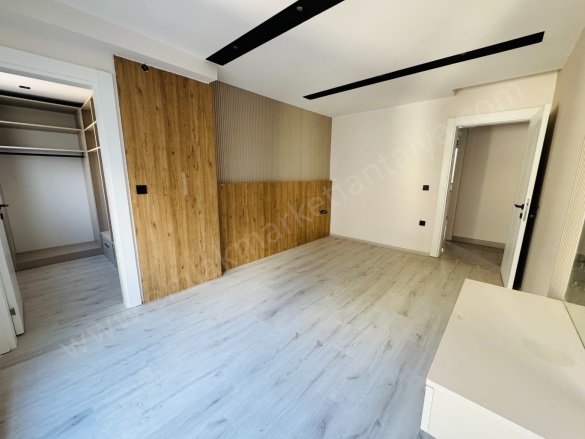 Meydankavağı Mah. Muratpaşa Satılık Daire |  3+1 Oda | 140M2 9.600.000Tl  Krediye Uygun  | 1. Kat | Doğalgaz(Kombi) | 2 Banyo Resim-4