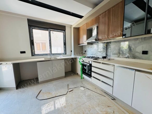 Meydankavağı Mah. Muratpaşa Satılık Daire |  3+1 Oda | 140M2 9.600.000Tl  Krediye Uygun  | 1. Kat | Doğalgaz(Kombi) | 2 Banyo Resim-5