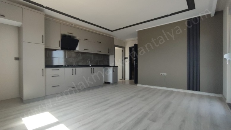 Çıplaklı Mah. Döşemealtı Satılık Daire |  1+1 Oda | 80M2 2.800.000Tl  Krediye Uygun  | 1. Kat | Klima | 1 Banyo Resim-1