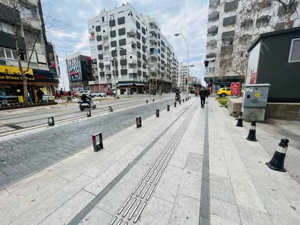 Ali Çetinkaya Caddesinde 240 M² 3 Katlı Köşe 2+1 Kiralık Dükkan Muratpaşa Yüksekalan Mah