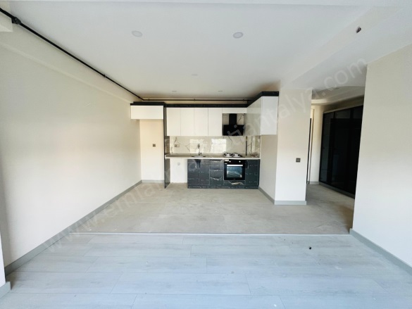 Zerdalilik Mah. Muratpaşa Satılık Daire |  1+1 Oda | 60M2 5.350.000Tl  Krediye Uygun  | 3. Kat | Doğalgaz(Kombi) | 1 Banyo Resim-4