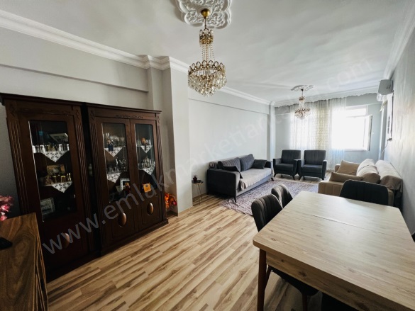 Üçgen Mah. Muratpaşa Satılık Daire |  4+1 Oda | 250M2 4.800.000Tl  Krediye Uygun  | Çatı Dubleksi | Klima | 1 Banyo Resim-1