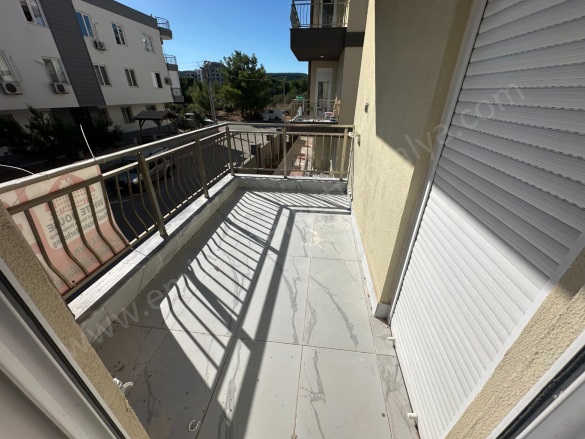 Aktoprak Mah. Kepez Satılık Daire |  3+1 Oda | 150M2 4.750.000Tl  Krediye Uygun  | 3. Kat | Klima | 1 Banyo Resim-2