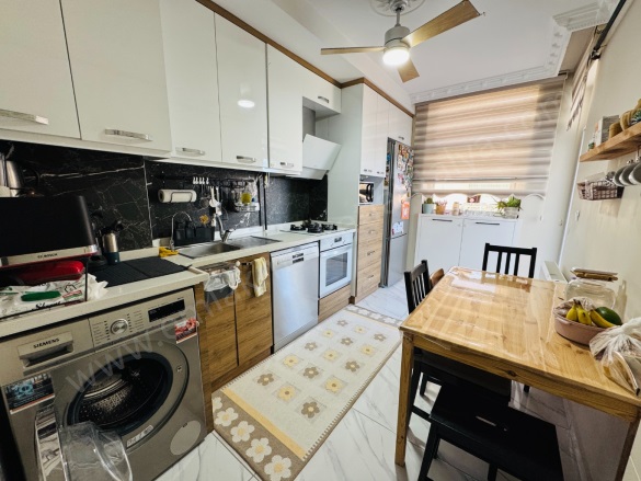 Kızıltoprak Mah. Muratpaşa Satılık Daire |  2+1 Oda | 100M2 5.800.000Tl  Krediye Uygun  | 4. Kat | Doğalgaz(Kombi) | 1 Banyo Resim-4
