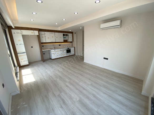 Yıldız Mah. Muratpaşa Satılık Daire |  2+1 Oda | 80M2 6.250.000Tl  Krediye Uygun  | 6. Kat | Doğalgaz(Kombi) | 1 Banyo Resim-2