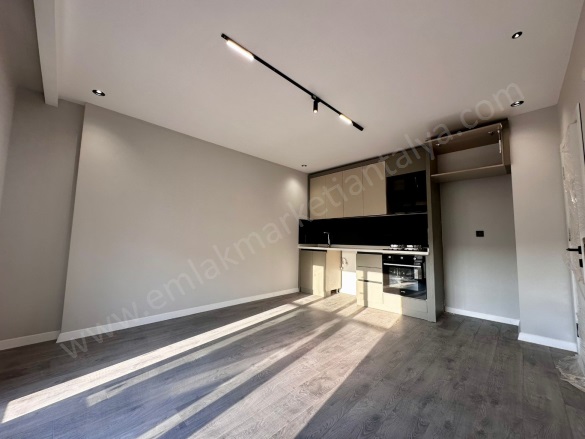Aydoğmuş Mah. Kepez Satılık Daire |  1+1 Oda | 55M2 2.490.000Tl  Krediye Uygun  | 1. Kat | Klima | 1 Banyo Resim-2