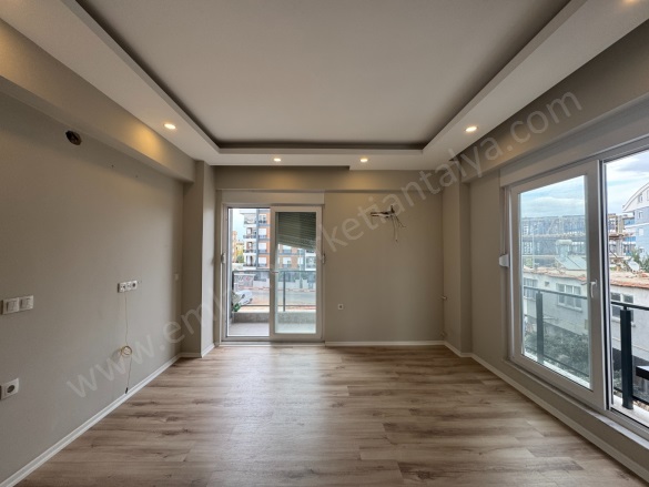 Kızıltoprak Mah. Muratpaşa Kiralık Daire |  2+1 Oda | 94M2 Aylık 28.000Tl | 2. Kat | Klima | 1 Banyo Resim-2