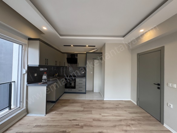 Kızıltoprak Mah. Muratpaşa Kiralık Daire |  2+1 Oda | 94M2 Aylık 28.000Tl | 2. Kat | Klima | 1 Banyo Resim-4