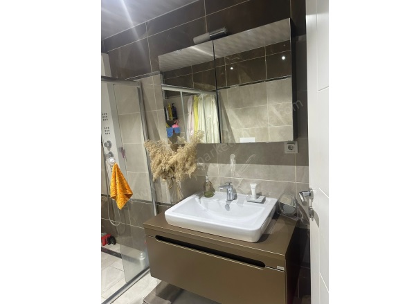 Meydan Mah. Kumluca Satılık Daire |  3+1 Oda | 180M2 11.250.000Tl  Krediye Uygun  | 4. Kat | Klima | 2 Banyo Resim-3