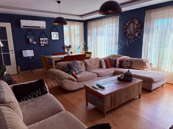 Toros Mah. Konyaaltı Satılık Daire |  3+1 Oda | 150M2 12.900.000Tl  Krediye Uygun  Eşyalı  | 1. Kat | Doğalgaz(Kombi) | 2 Banyo Resim-2
