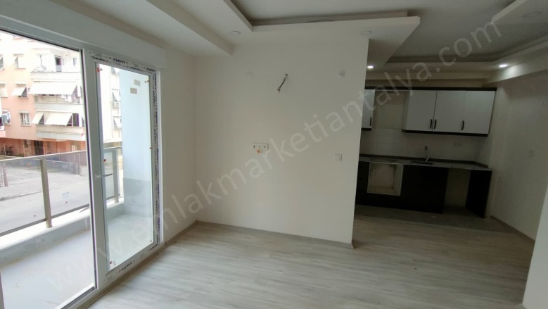 Cumhuriyet Mah. Muratpaşa Satılık Daire |  2+1 Oda | 80M2 4.680.000Tl  Krediye Uygun  | 1. Kat | Klima | 1 Banyo Resim-4