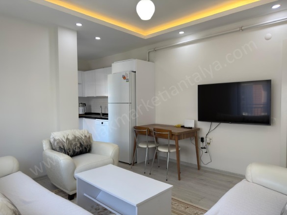 Güzeloba Mah. Muratpaşa Satılık Daire |  1+1 Oda | 60M2 6.100.000Tl  Krediye Uygun  | 1. Kat | Doğalgaz(Kombi) | 1 Banyo Resim-3