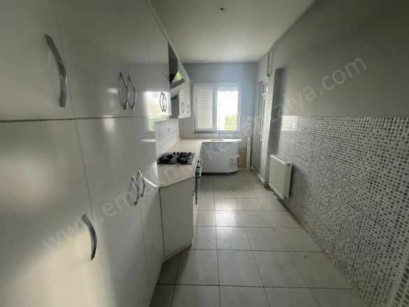Site içi Deniz Kenarına 5 Dk Yürüme Mesafesinde Bakımlı 3+1 Satılık Daire Muratpaşa Fener Mah