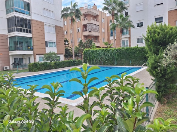 Kızıltoprak Mah. Muratpaşa Satılık Daire |  5+1 Oda | 225M2 8.700.000Tl  Krediye Uygun  | Çatı Dubleksi | Doğalgaz(Kombi) | 2 Banyo Resim-1
