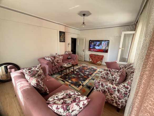 Servis Güzergahında Ayrı Mutfaklı Arakat 3+1 Satılık Daire Muratpaşa Etiler Mah