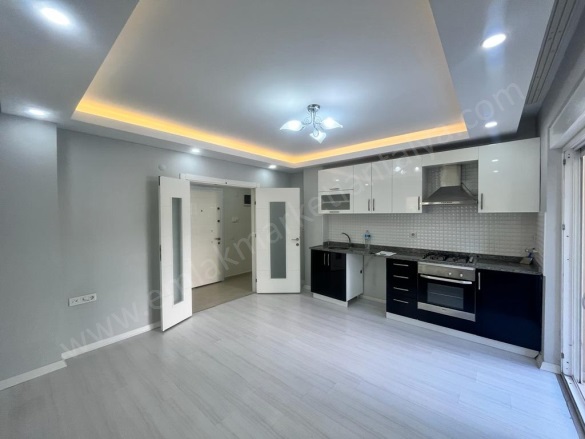 Çağlayan Mah. Muratpaşa Satılık Daire |  5+1 Oda | 145M2 10.500.000Tl  Krediye Uygun  | Yüksek Giriş | Klima | 1 Banyo Resim-4