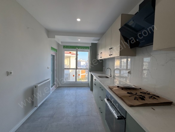 Kızıltoprak Mah. Muratpaşa Satılık Daire |  2+1 Oda | 108M2 6.300.000Tl  Krediye Uygun  | 4. Kat | Doğalgaz(Kombi) | 2 Banyo Resim-2