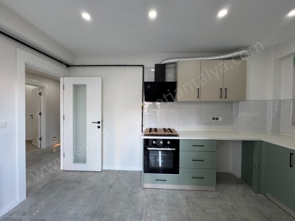 Kızıltoprak Mah. Muratpaşa Satılık Daire |  2+1 Oda | 98M2 5.000.000Tl  Krediye Uygun  | Yüksek Giriş | Doğalgaz(Kombi) | 1 Banyo Resim-4