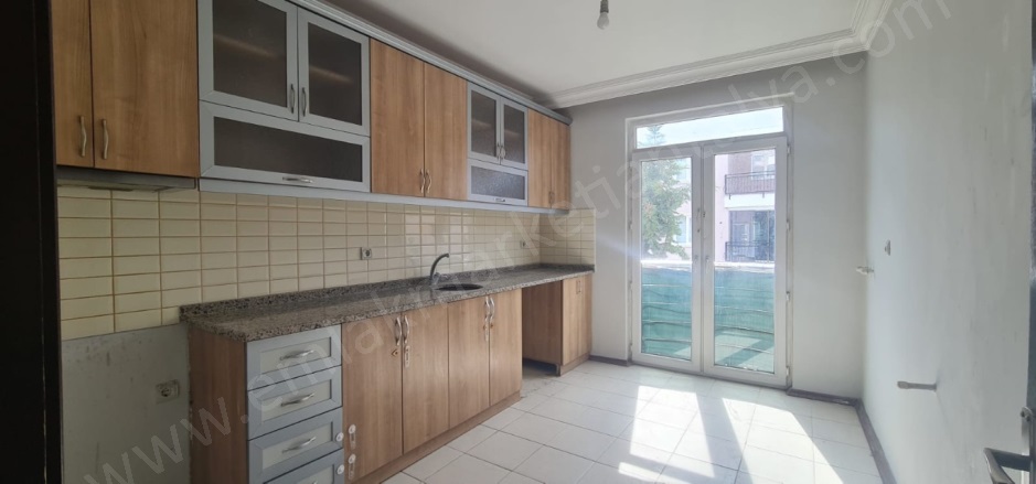 Yenigün Mah. Muratpaşa Satılık Daire |  3+1 Oda | 150M2 5.500.000Tl  Krediye Uygun  | 3. Kat | Doğalgaz(Kombi) | 1 Banyo Resim-1