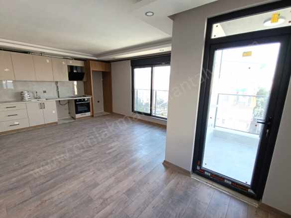 Doğalgazlı Tramvay Önü Çift Girişli 3+2 Bağımsız Kiralık Daire Dubleks Kepez Yeni Mah