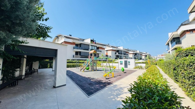 Güzeloba Mah. Muratpaşa Satılık Daire |  4+1 Oda | 260M2 22.700.000Tl  Krediye Uygun  | Çatı Dubleksi | Doğalgaz(Kombi) | 2 Banyo Resim-2